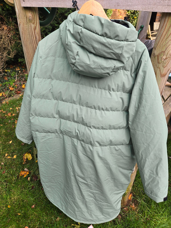 Sample All Weather Puffer Changing Robe - Aventurine Green